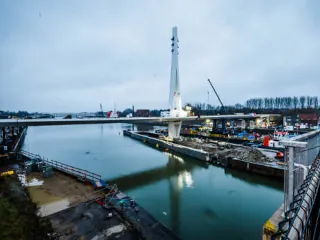 Fiets- en voetgangersbrug